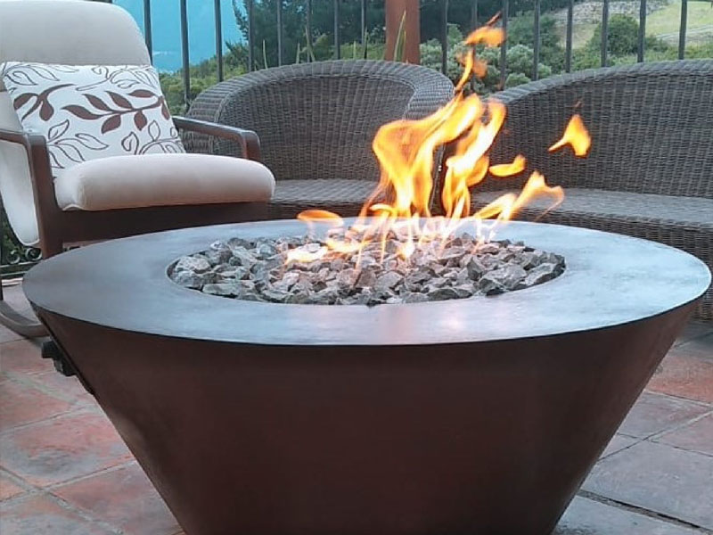 Calefacción exterior y centros de fuego: disfruta de tu espacio al aire libre durante todo el año